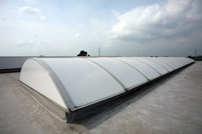Roofshield White Polycarbonate | Wide format | 122 cm / 152 cm